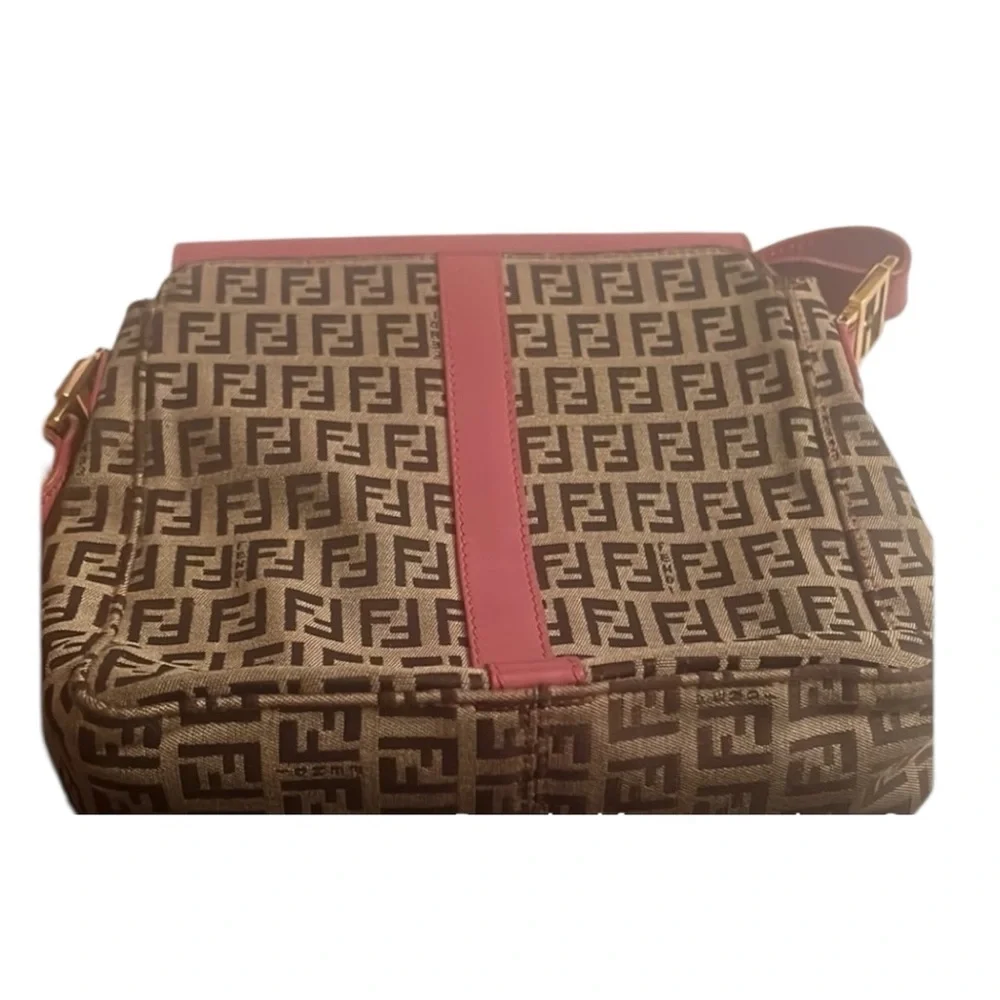 FENDI Tan and Pink Crossbody Bag - Picture 6 of 15